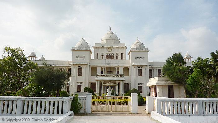 Sai Holiday Inn Jaffna Esterno foto