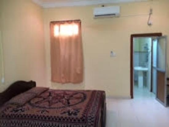 Sai Holiday Inn Jaffna Esterno foto